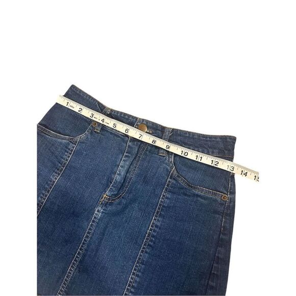 Forever 21 Women's Blue Denim Mini Skirt S Raw Frayed Hem Casual - Picture 4 of 7